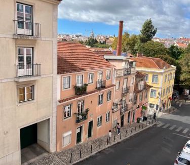 Torres Vedras Apartment | Typical Lisbon Apartment Príncipe Real