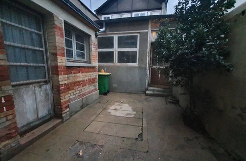 Nord - Gare House | Typical Mans house, renovated, quiet, with exterior - In the centre - 8 places