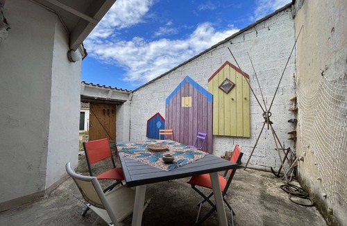 Saint-Georges-d'Oleron House | Typical Oléron House, 6 sleeps, town center