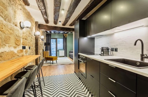 Arsenal Apartment | Typical Parisian Apartment in Le Marais#4 pers