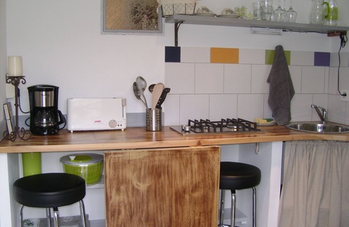 Apt Cottage | TYPICAL PROVENCAL GITE FOR 2 PEOPLE WITH GARDEN AND POOL
