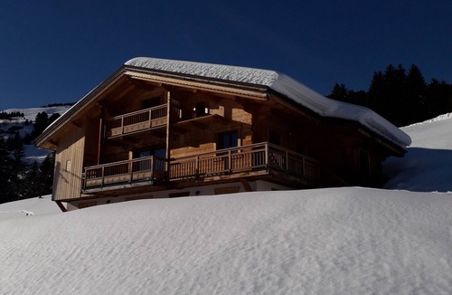 Hauteluce Ski Chalet | Typical Savoyard chalet with view of Mont Blanc