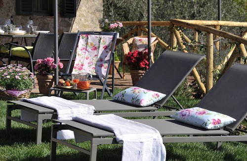 Villabuona Villa | Typical Tuscan Farmhouse, Superb View on Lucca, private garden/parking.WIFI.