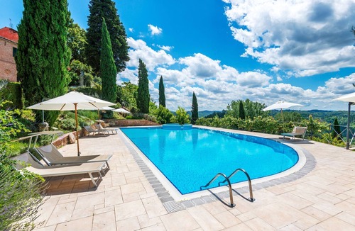 Bucciano Apartment | Typical Tuscan flat with swimming pool and air conditioning