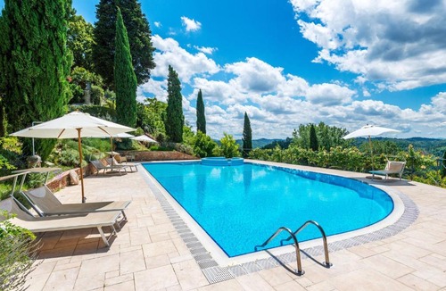 Bucciano Apartment | Typical Tuscan flat with swimming pool and air conditioning