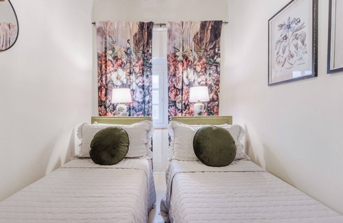 Capannori House | Typical Tuscan house: fenced garden 1000 Sqm, Air conditioning, pool, Views,