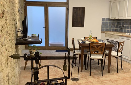 Monticiano House | Typical Tuscan residence in an ancient village on the outskirts of Siena