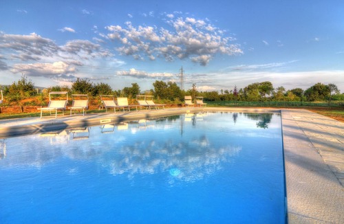 Le Piazze Villa | Typical Tuscan villa near Arezzo, with private pool and sleeps 16