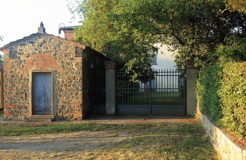 Le Piazze Villa | Typical Tuscan villa near Arezzo, with private pool and sleeps 16