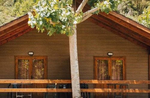 Montardit de Baix House | Typical wooden bungalows near Sort, pets allowed