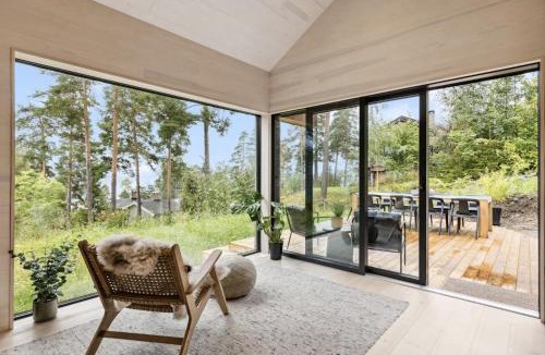Hole House | Tyristua