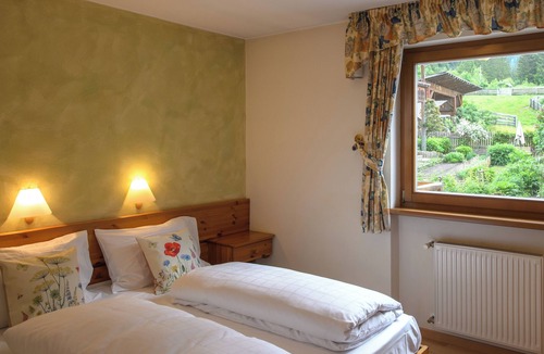 San Martin de Tor Apartment | Tyrolean style three-room apartment