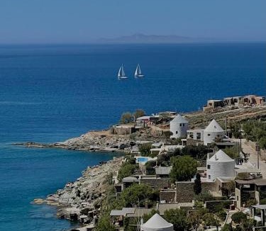 Koundouros Bed & Breakfast | Tzia Blue