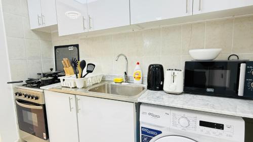 International City Apartment | U10 Luxury studio with balcony italy cluster international city