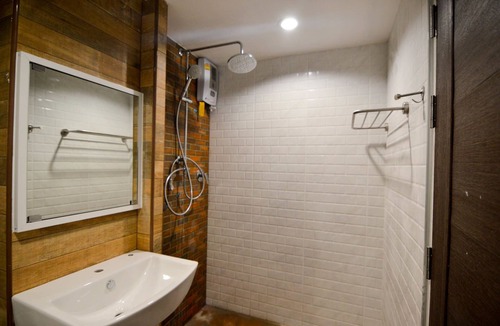 Mak Khaeng Hotel | UD Capital