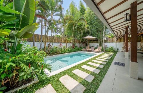 Penestanan Villa | Udara Villa by EVDEkimi - Pool Escape with Spacious Patio & Open-Air Bath