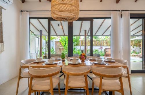 Penestanan Villa | Udara Villa by EVDEkimi - Pool Escape with Spacious Patio & Open-Air Bath