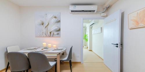 Downtown Shanghai Apartment | Uffice apartment