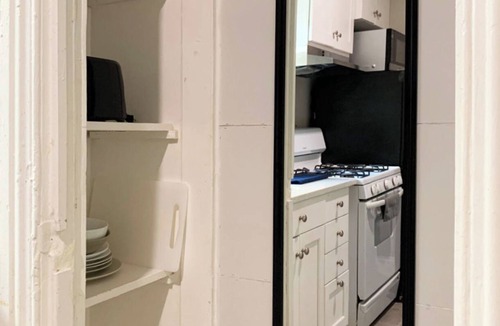 Spruce Hill Apartment | UInn-At UPenn; 2A;2-bedroom, 1-bathroom layout with full kitchen , dining room.
