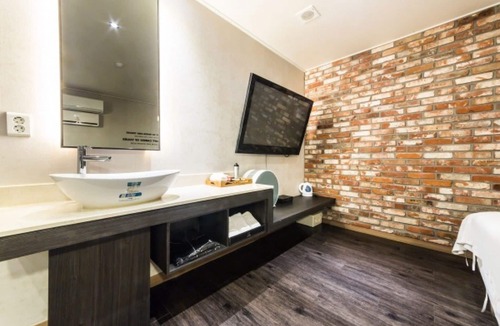 Uiwang Hotel | Uiwang IMT