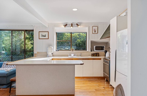 Sorell Council House | Ulmia Riverfront Retreat, Aurora viewing hotspot, Carlton River, Tasmania