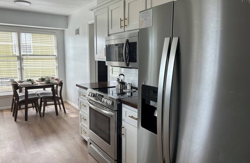 Grandview House | Ultimate 2 King Ensuite Contemporary 14 guests + Apt 5Bdrm