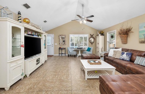 Saint Simons Island House | Ultimate 5 bedroom - 3 bath Family Vacation home with private Pool - SSI!