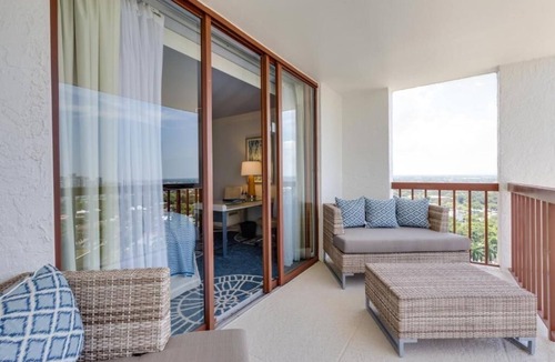 Pelican Bay Resort | Ultimate Beach Resort Retreat Perfect for Friends and Family | Outdoor Pools