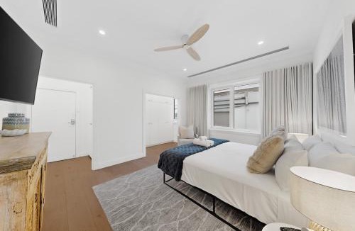 North Bondi Apartment | Ultimate Beachfront Penthouse Walk to the Sand