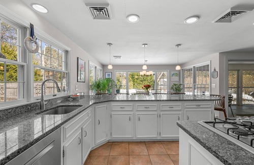 Chatham House | Ultimate Chatham Getaway with Outdoor Oasis