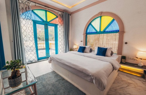 Rishikesh Villa | Ultimate Luxury with Infinity Pool & Private Ghat