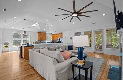Cape Fear Station House | Ultimate Outdoor Living w/5 Porches 4 BR 4.5 BA Light & Bright BHI & Shoals