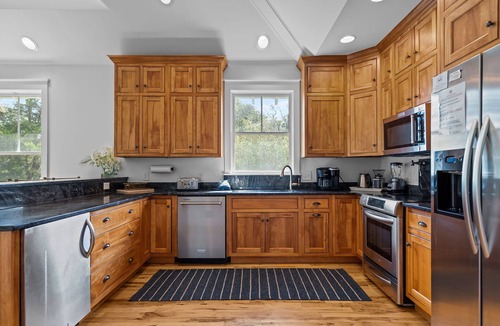 Cape Fear Station House | Ultimate Outdoor Living w/5 Porches 4 BR 4.5 BA Light & Bright BHI & Shoals