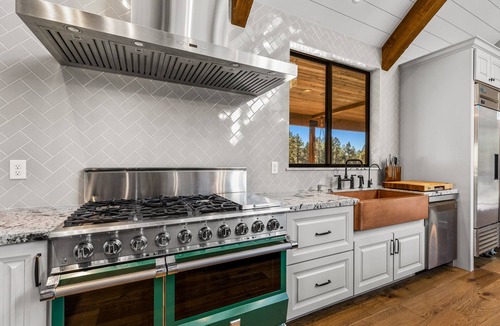 Flagstaff Ski Chalet | Ultimate Private Mountain Getaway - Off the Grid Chalet!