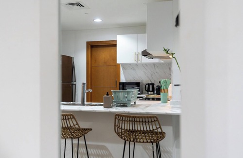 Dubai Media City Apartment | Ultimate Stay/Spacious 1BR/Sea View/Marina