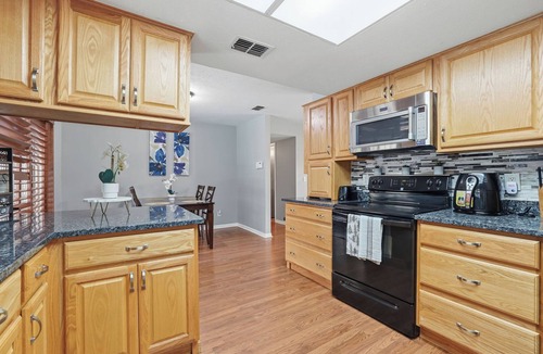 Seffner Community Alliance House | Ultimate Tampa Getaway/Pool/Hot-Tub/3-Bdrm,2 Bth House-Prime Location in Seffner