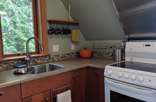 Pender Island House | Ultimate Waterfront Glamping Escape: Unforgettable Group Retreats, Pender Island