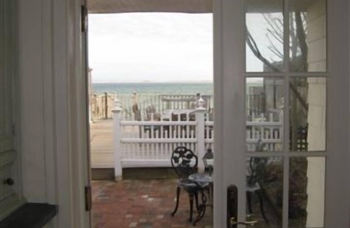 Commercial Street Cottage | Ultimate Waterfront Cottage Labrador Landing Province Ma