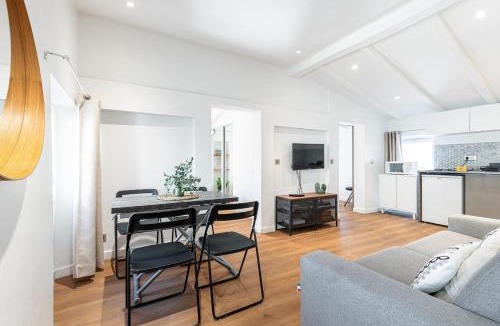 Carre d'Or Apartment | Ultra Central 2 Bdr - Rue de France