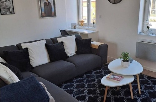 Le Bizet Apartment | Ultra-comfortable modern apartment for up to 5 people.