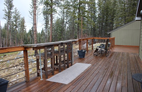 Grantsdale House | Ultra Luxury Mountain Retreat w/hot tub and huge game room with a bar & smart tv