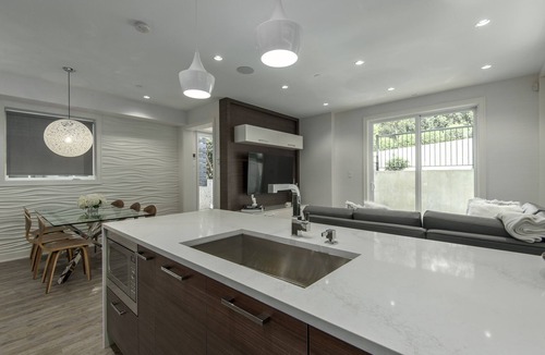 Kitsilano House | ⭐Ultra Luxury - Perfect for Families! Your own private putting green!⭐