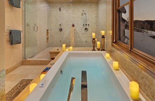 Cordillera House | Ultra Luxury + Private Hot Tub + Close to Golf/Nordic skiing - Stag Lodge