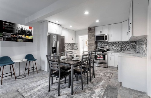 Constable Hook Apartment | Ultra Modern 4BR-2BA-9 Beds | MetLife-NYC-Parking