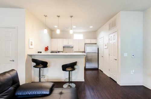 Dawson Apartment | Ultra-Modern SoCo Townhome
