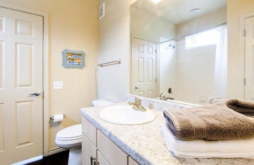 Dawson Apartment | Ultra-Modern SoCo Townhome
