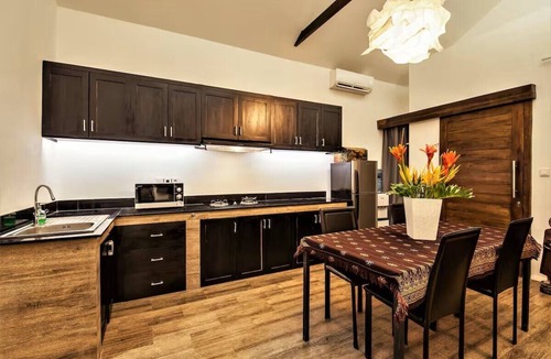 Umalas Villa | Umalas Studio Near Canggu & Seminyak Fast Wi-Fi + Kitchen