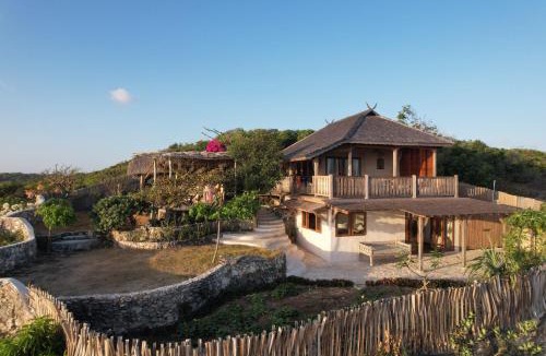 Rote Island House | Ume Lelendo
