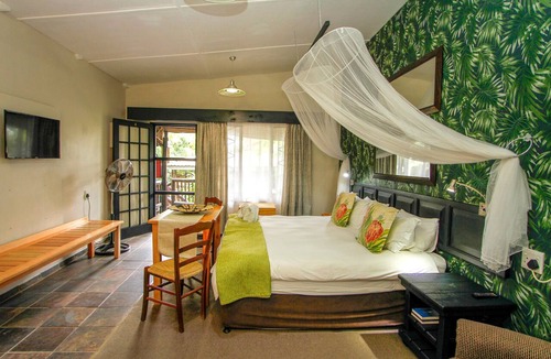 St. Lucia Bed & Breakfast | Umlilo Lodge