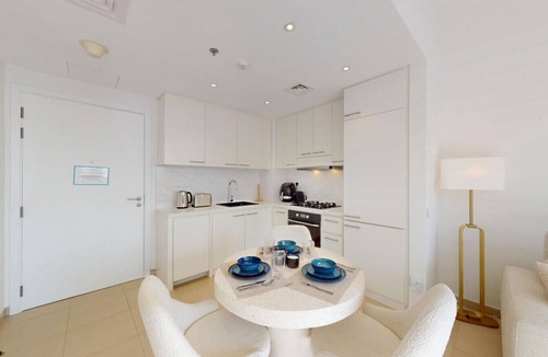 Dubai Apartment | UNA Tower - Peaceful One Bedroom in Townsquare